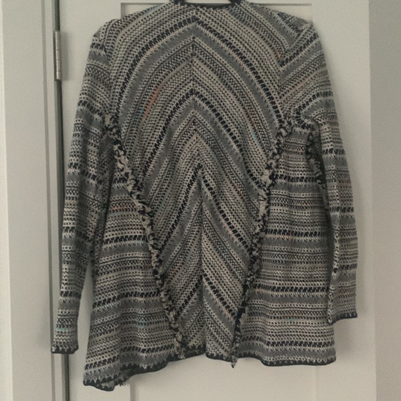 Lucky Brand sweater size small - Picture 3 of 3